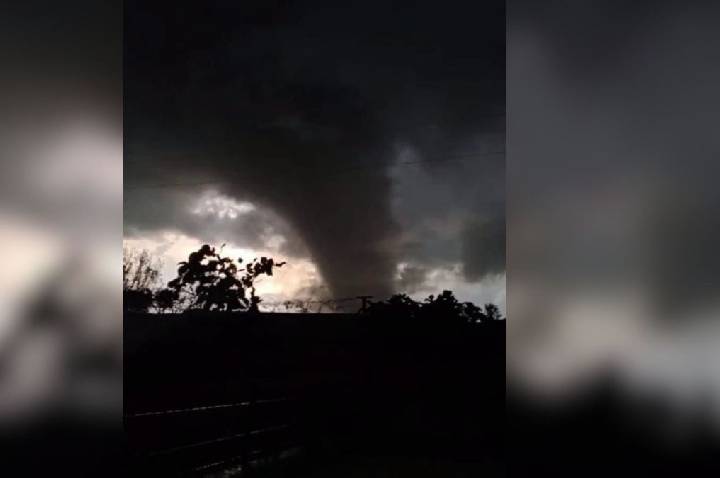 Tornado gigante devasta Giruá, no RS; prefeitura fala em feridos