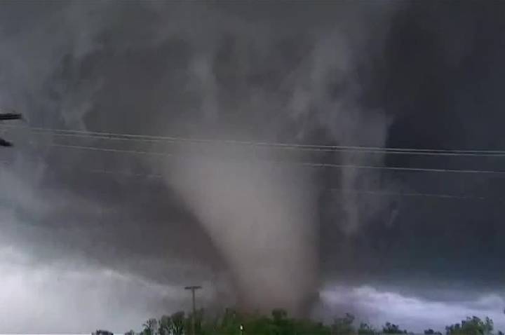 Tornados em Oklahoma deixam pelo menos 10 feridos, diz mídia local