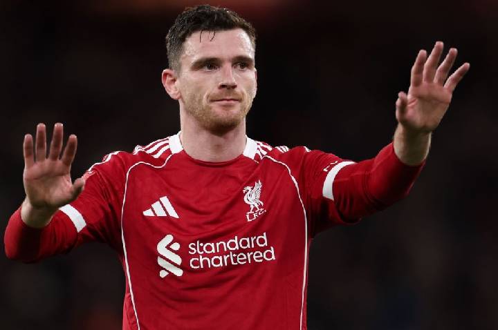 Tottenham anuncia contratação de Robertson após saída do Liverpool
