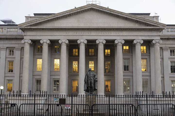 Treasury nos EUA fecha no maior patamar em 20 anos à espera do Fed