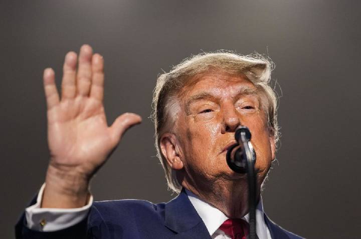 Trump pede para apoiadores fingirem que ele “está na chapa” nas eleições