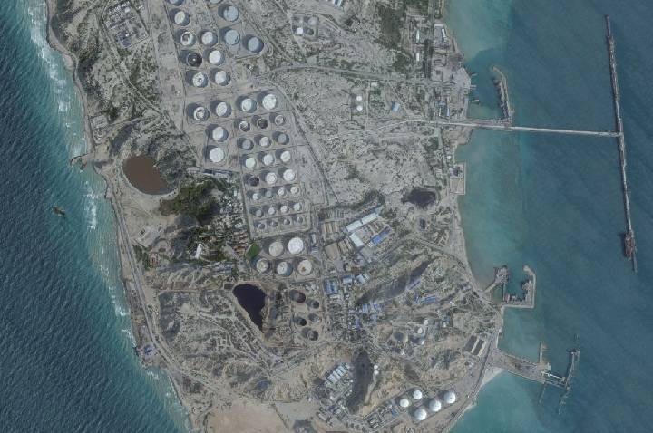 Trump publica vídeo de IA mostrando ilha petrolífera do Irã sendo destruída