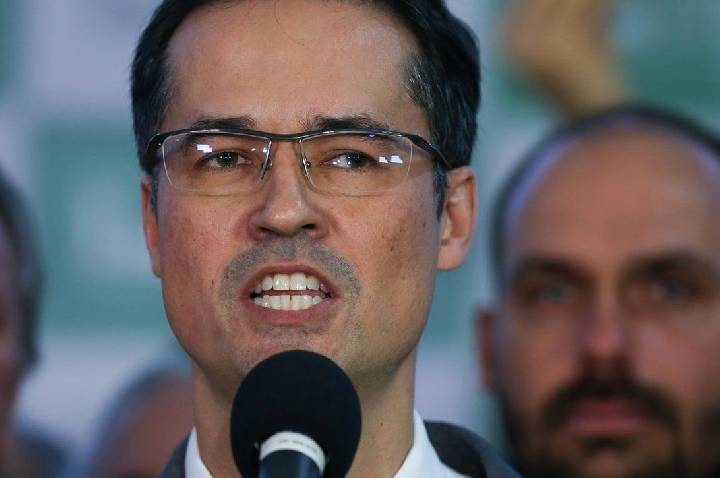 TSE decide por manter a suspensão na campanha de Deltan ao Senado
