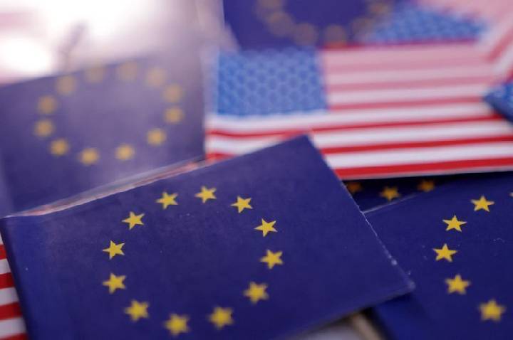 UE: Tarifas de Trump sobre automóveis mostram que EUA são pouco confiáveis