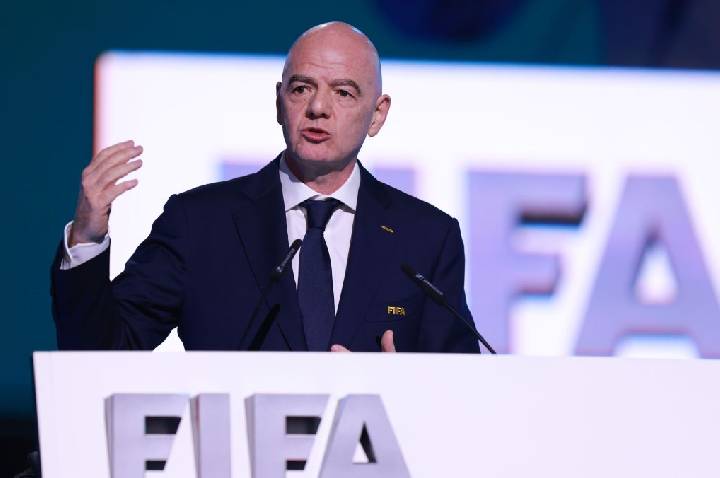 Uefa pressiona Gianni Infantino a deixar presidência da Fifa, diz jornal