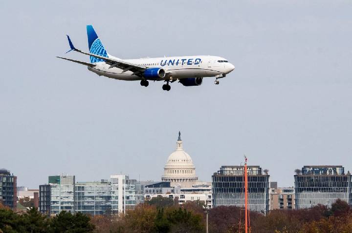 United Airlines anuncia que aumentará tarifas em até 20%