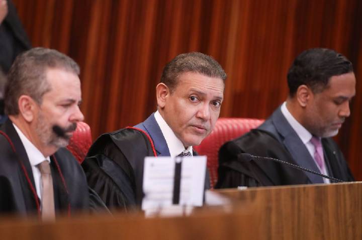 Urna eletrônica é patrimônio da democracia brasileira, diz Nunes Marques