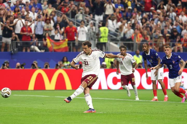 Vai seguir 100%? Oyarzabal tem gols em todas as finais que disputou