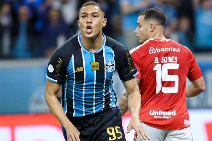 Valsa, aviãozinho e mais: Grêmio emenda provocações ao Inter após vitória