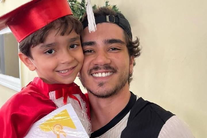 Veja como está João Fernandes, ator de “A Nobreza do Amor” e pai solo