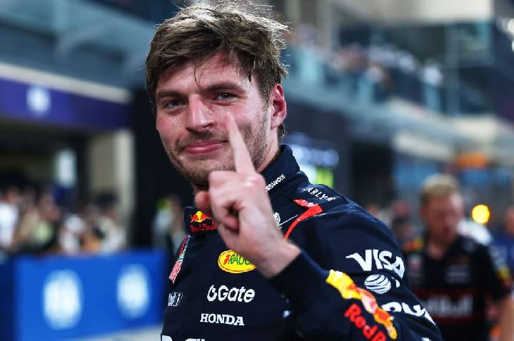 Verstappen renova com a Red Bull até 2030 e encerra impasse