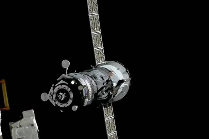 Vídeo: Nave de carga Progress 96 acopla à Estação Espacial Internacional