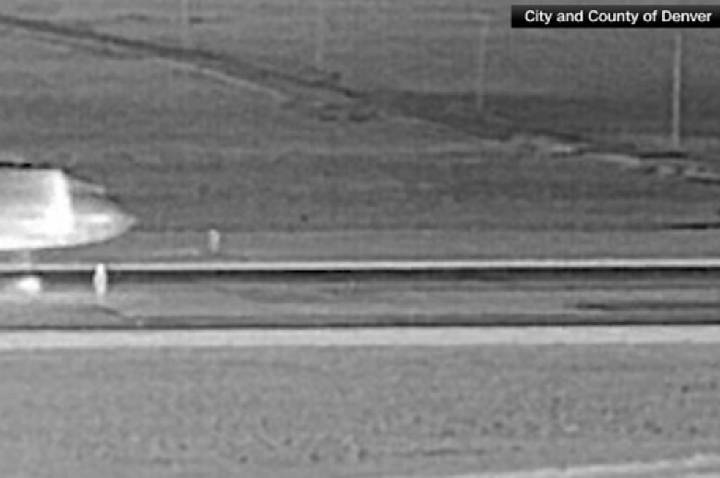 Vídeo: Veja momento em que avião atropela pedestre na pista de voo nos EUA