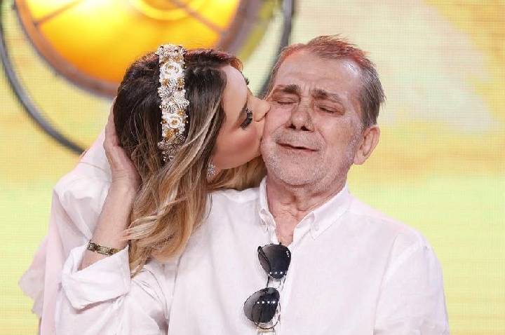 Virginia faz desabafo sobre morte do pai: “Daria tudo para ter ele comigo”