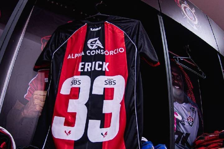 Vitória abre o placar diante do Flamengo com golaço de Erick; veja