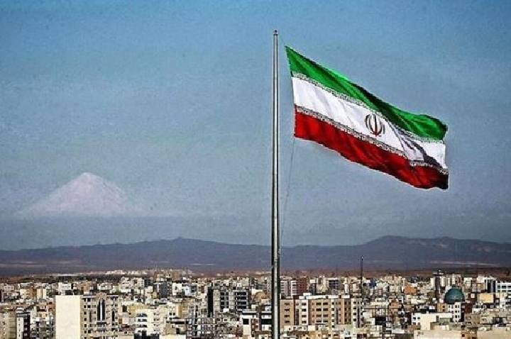 Voos internacionais que partem de Teerã são retomados neste sábado