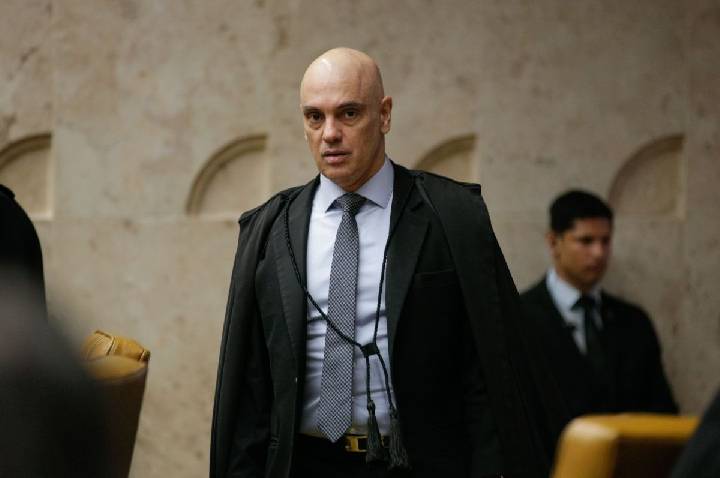 Waack: Crise política se sobrepõe a regras jurídicas no STF