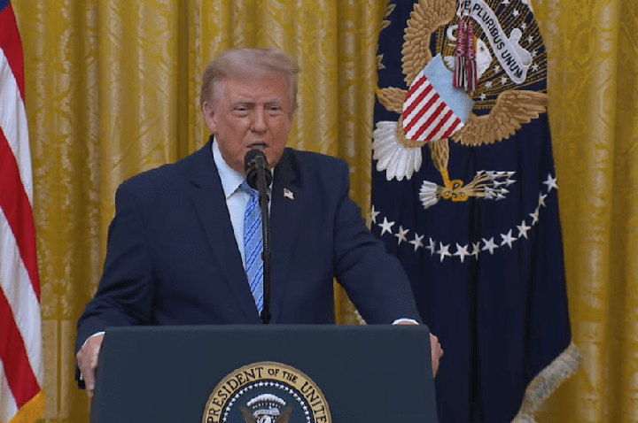 Waack: Trump dribla a Suprema Corte para taxar o mundo