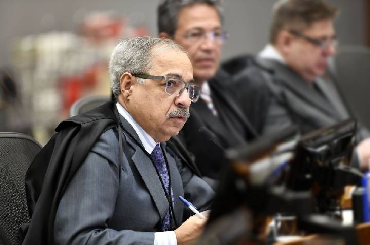 Zanin arquiva inquérito contra ministro do STJ em caso de venda de decisões