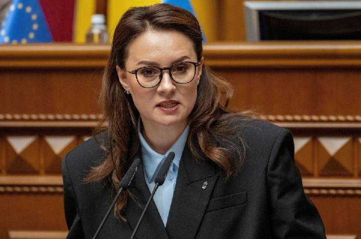 Zelensky anuncia substituição de primeira-ministra e reformas no governo