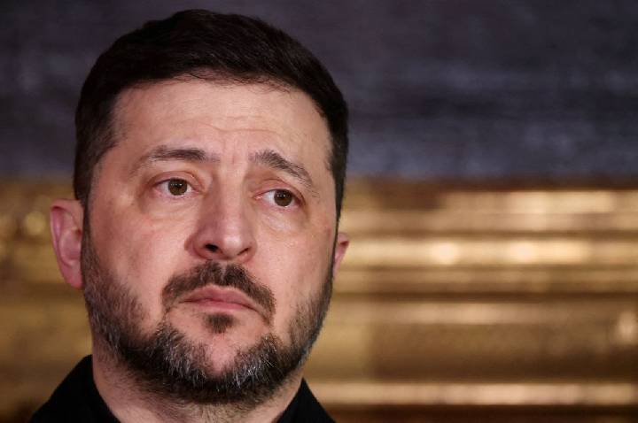 Zelensky diz que Rússia considera atacar país da Otan a partir de Belarus