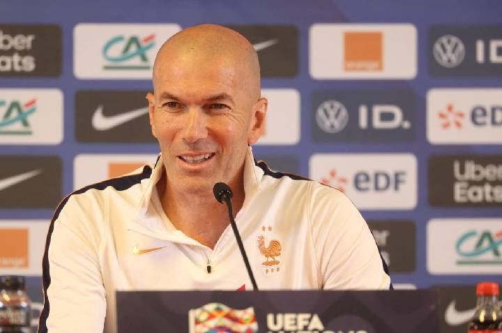 Zidane expressa desejo de jogar ao lado de destaque do Manchester City