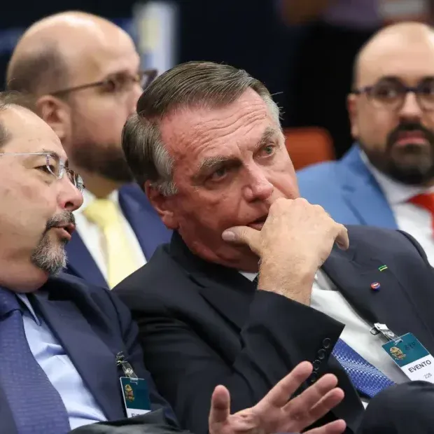 Jair Bolsonaro decide assistir ao julgamento do STF; acompanhe