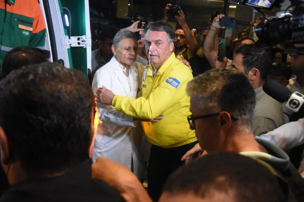 Bolsonaro passa por nova cirurgia em Brasília