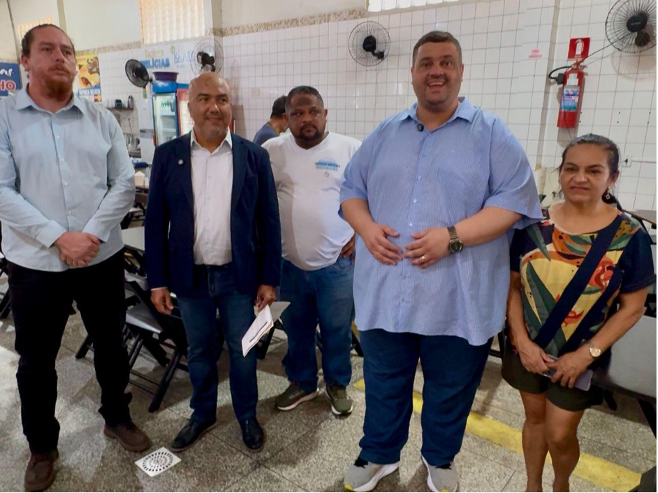 Vereador Thiago Tezzari anuncia melhorias na rede elétrica do Mercado Central após vistoria técnica