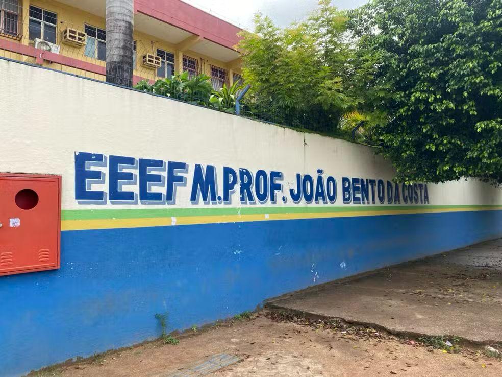 Diretores são exonerados após denúncia de cobrança indevida em escola de Porto Velho.