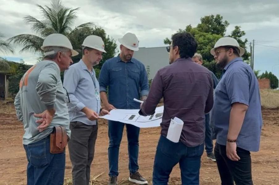Governo de Rondônia abre 100 vagas temporárias na Seduc com salários de até R$ 7,8 mil