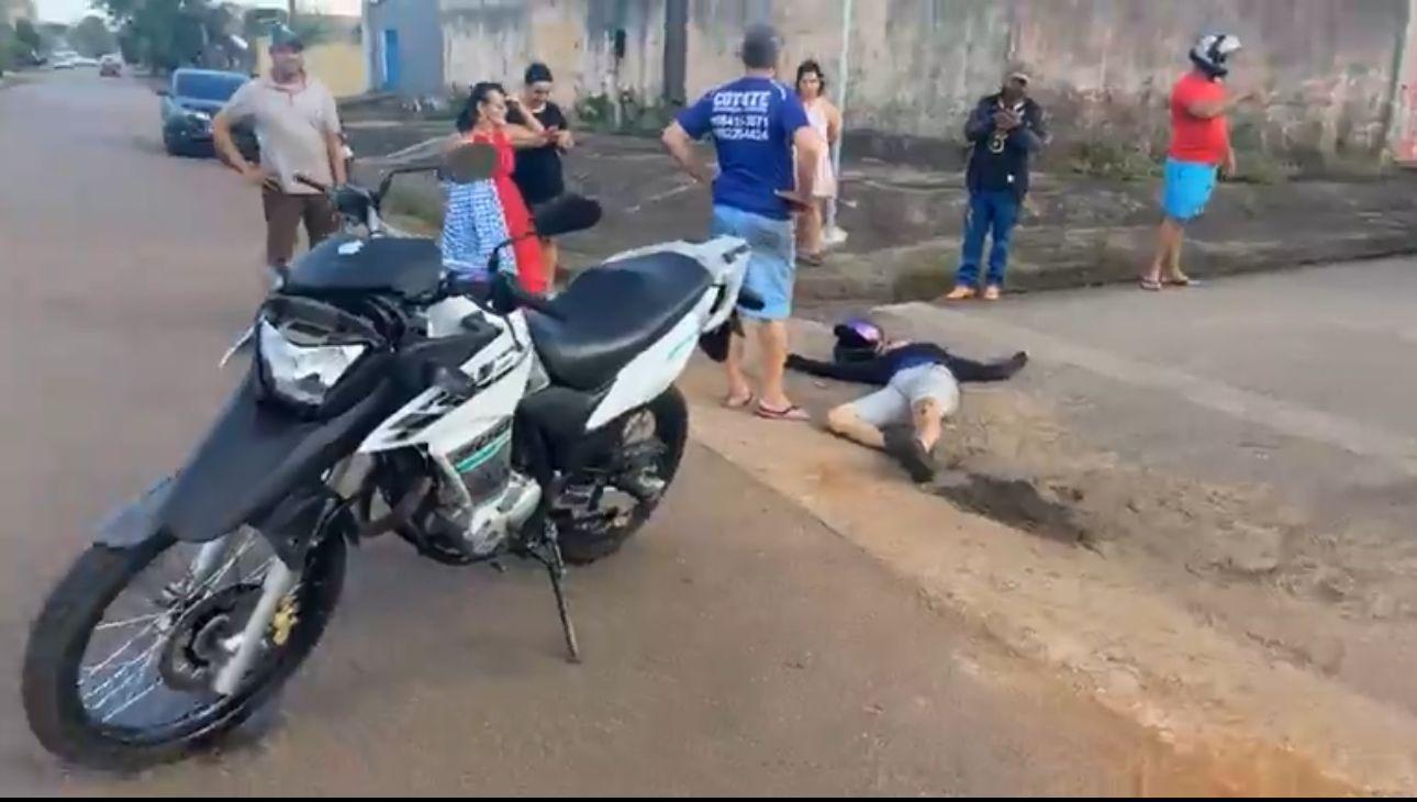 Grave colisão entre motos deixa dois feridos em Porto Velho.