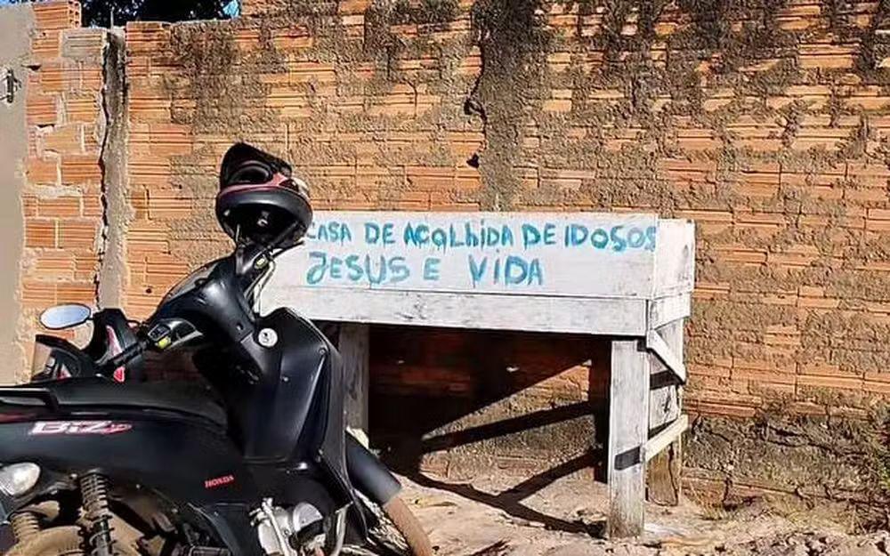 Morte de idosa leva polícia a descobrir abrigo clandestino.