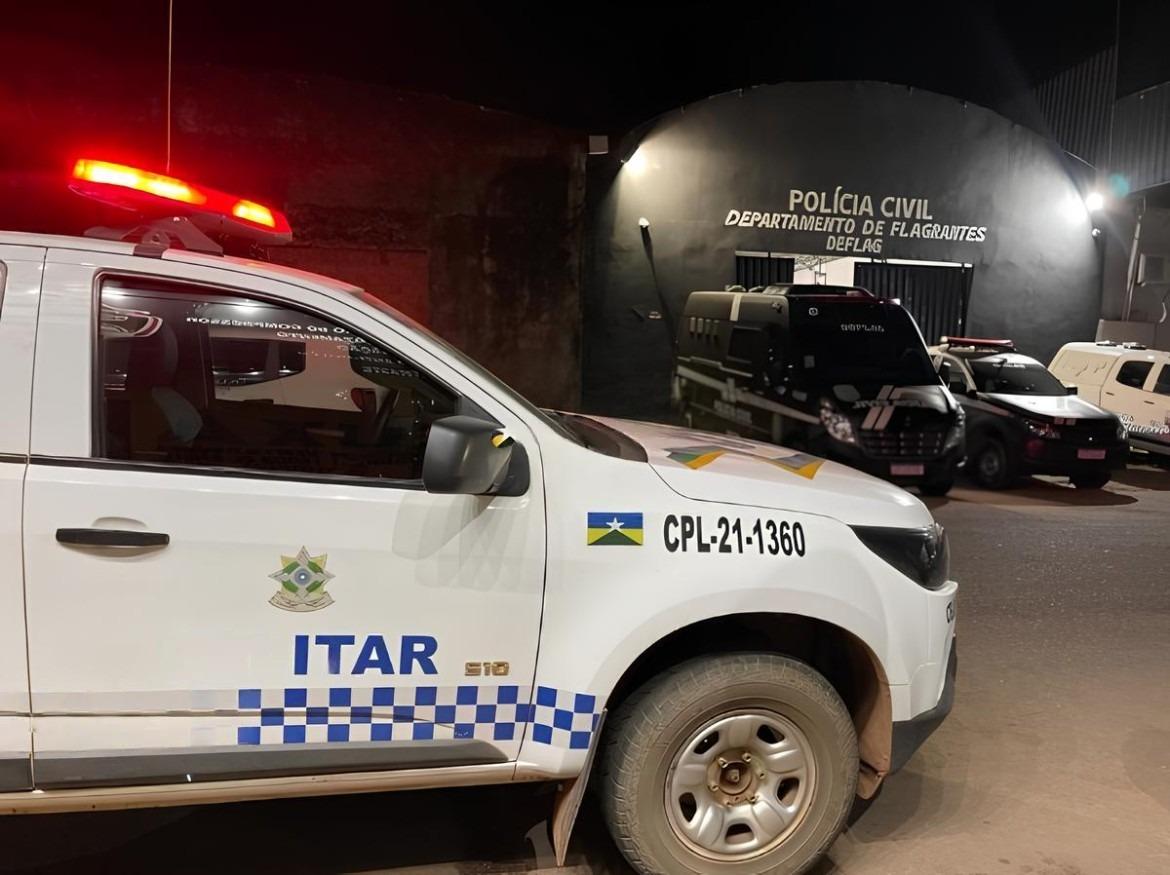 PM embriagado é preso após tentar humilhar colegas, fugir e resistir à abordagem; tiros foram disparados nos pneus do carro ele foi solto após pagar fiança de R$ 3 mil