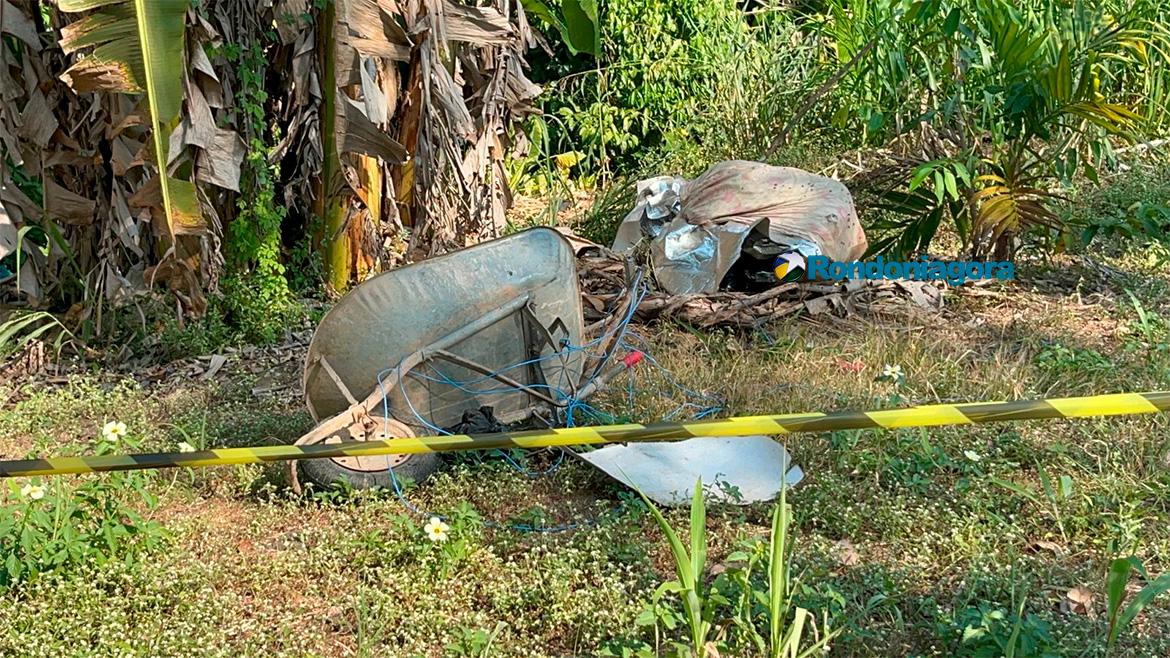 Corpo em decomposição é encontrado enrolado em lona na zona sul de Porto Velho.
