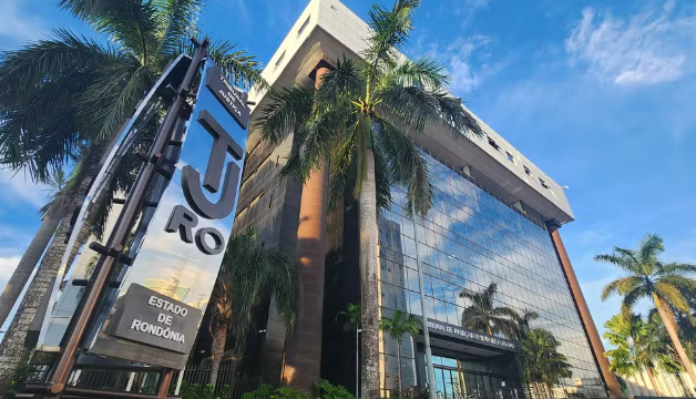 Justiça de Rondônia nega recurso de advogado que apresentou petição com dados falsos gerados por inteligência artificial.