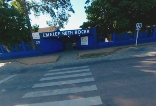 Aluno autista é deixado de castigo no sol por horas em escola de Ji-Paraná.