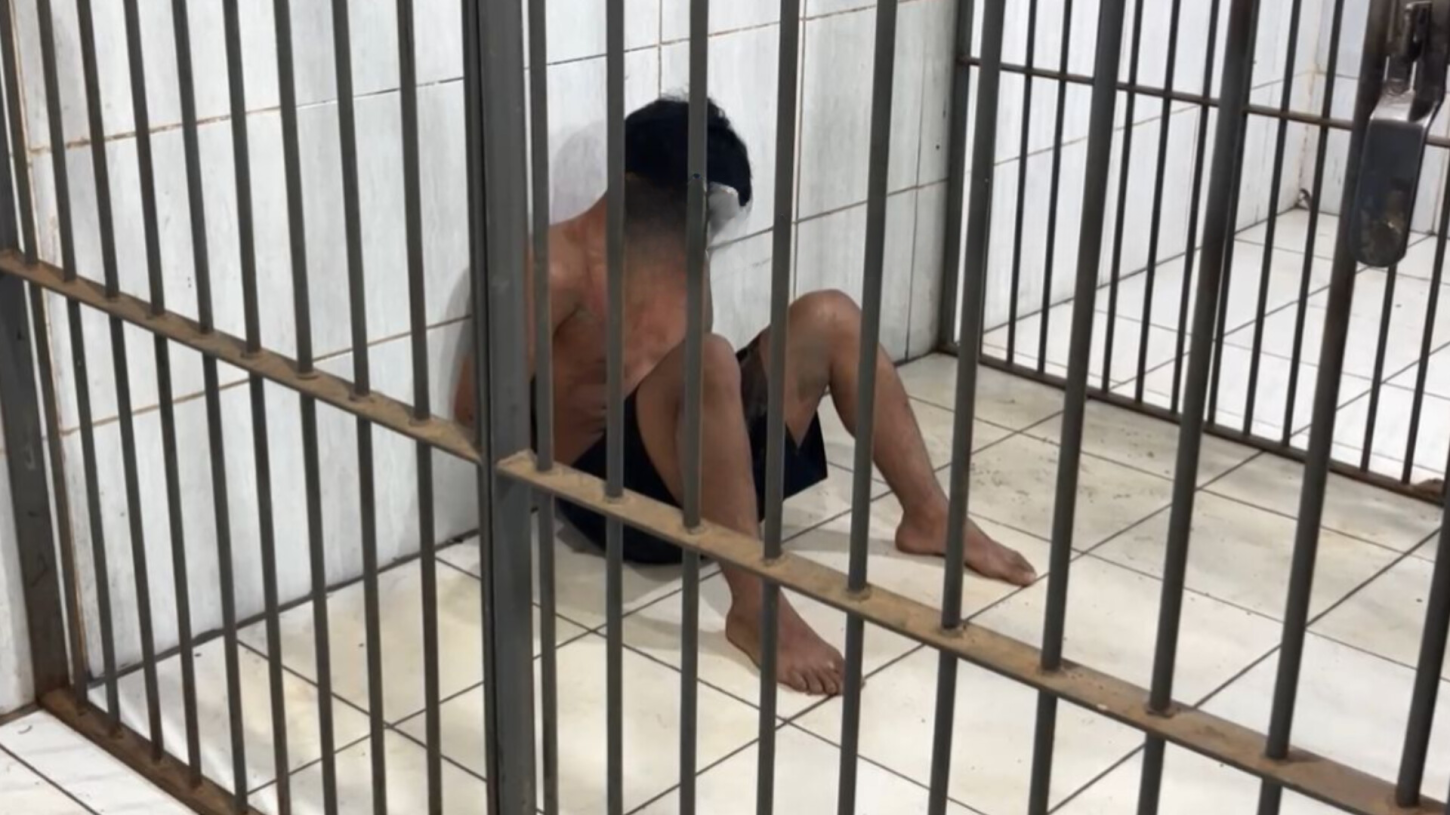 Indignação geral: acusado de abuso infantil é preso e moradores tentam invadir delegacia.
