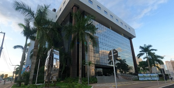 Empresa de ônibus é condenada por negligência com criança com paralisia cerebral.