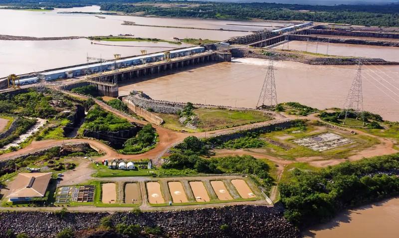 Justiça obriga Santo Antônio Energia e Ibama a criarem plano contra infestação de mosquitos em Porto Velho.