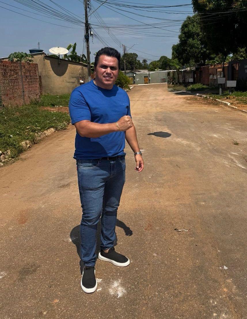 Vereador Edimilson Dourado garante limpeza imediata da Rua Galdino Moreira, em Cidade Nova