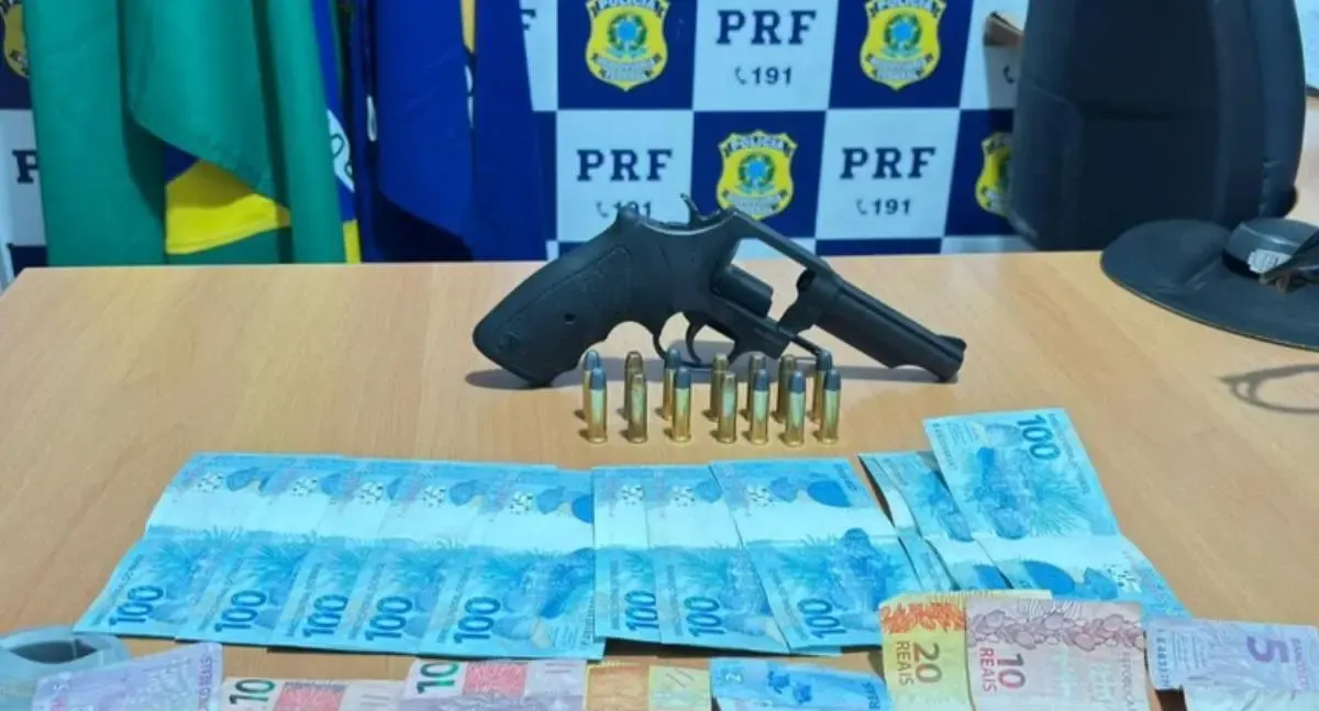 PRF em Rondônia prende motorista por porte ilegal de arma de fogo em Ariquemes