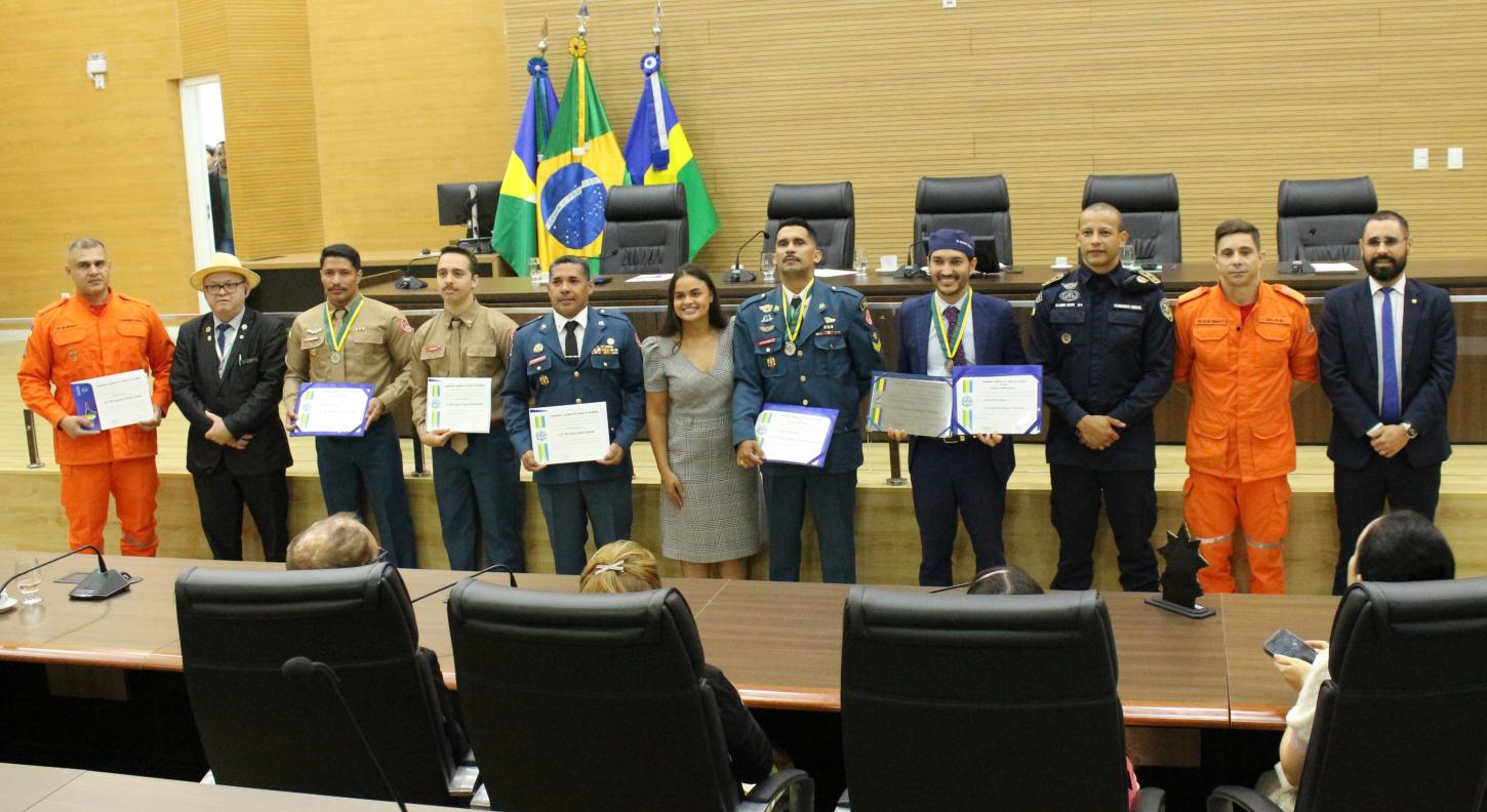 Alero concede voto de louvor a Bombeiros que atuaram heroicamente nas enchentes de Rondônia