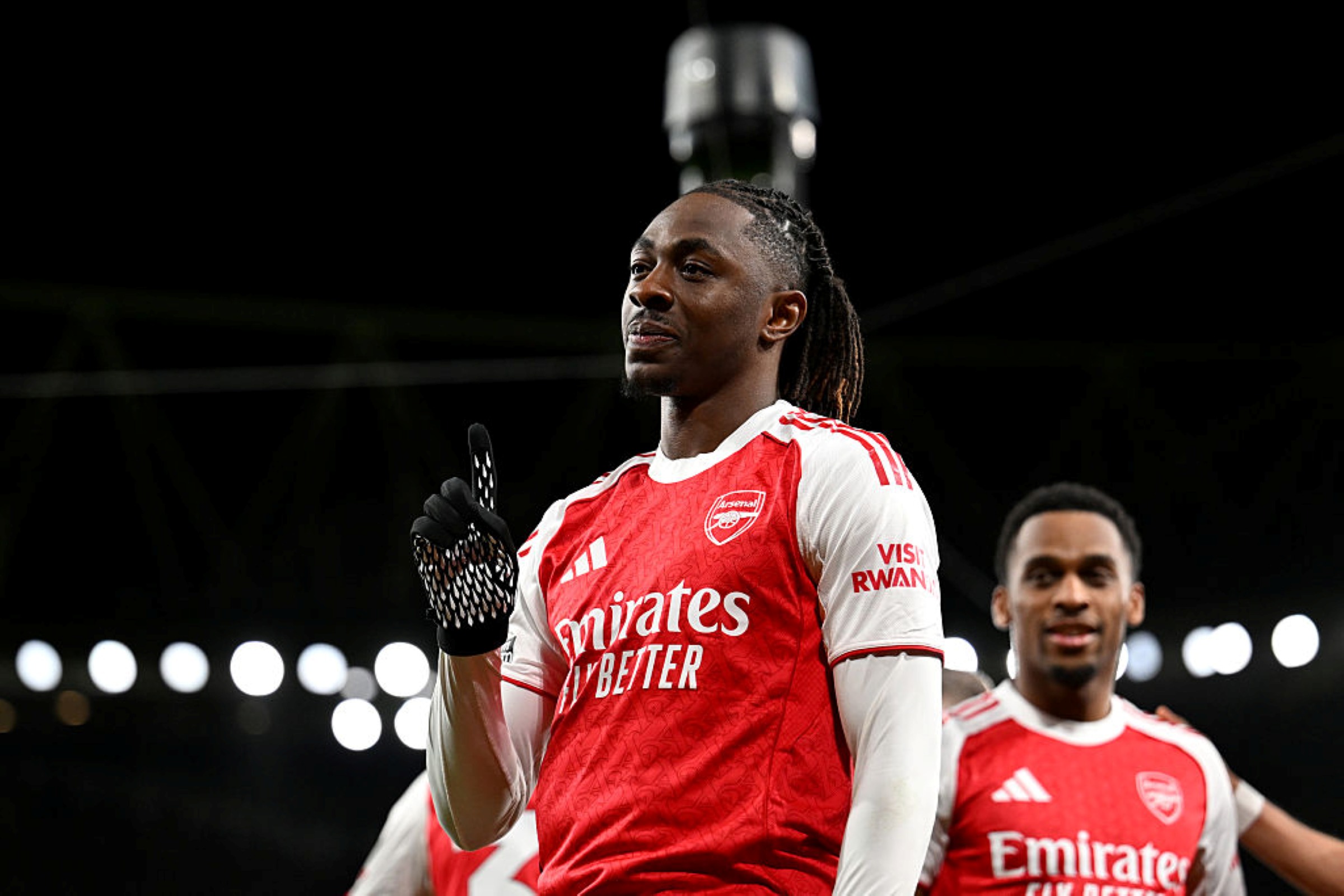 Com show de Eze, Arsenal goleia o Tottenham na Premier League