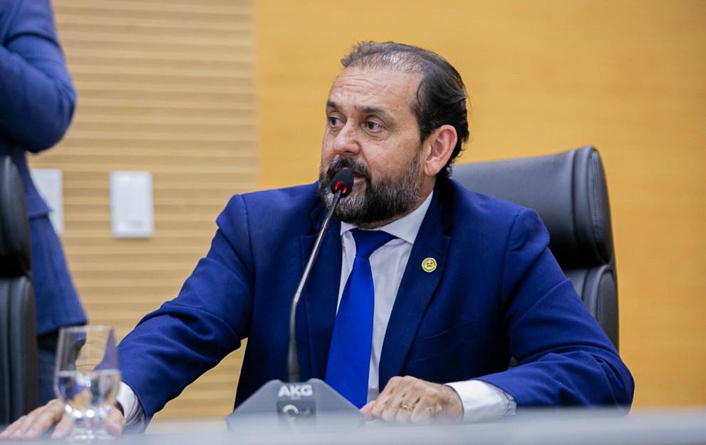 Deputado Laerte Gomes destina R$ 342 mil para aquisição de ambulância que atenderá UBS de Estrela de Rondônia