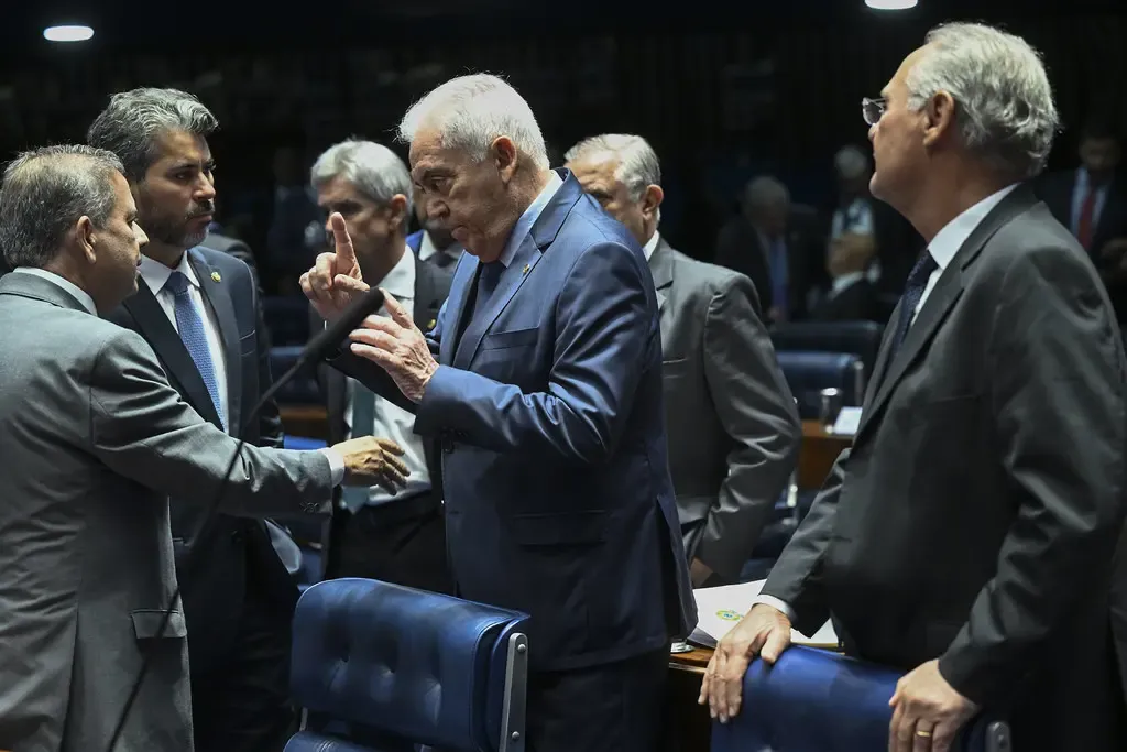 Centrão no Senado barra avanço e projeto da dosimetria pode ficar para 2026