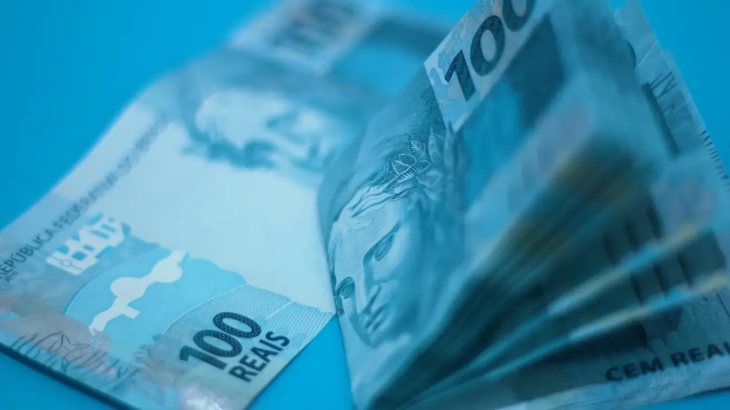 Supersalários colocam 40 mil servidores no 1% mais rico do país e custam R$ 20 bilhões ao Estado
