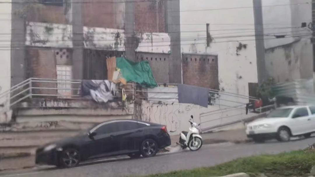 ABANDONO URBANO NO CORAÇÃO DE PORTO VELHO.