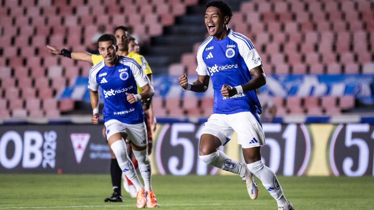 Cruzeiro bate Tombense fora de casa e conquista primeira vitória no Mineiro