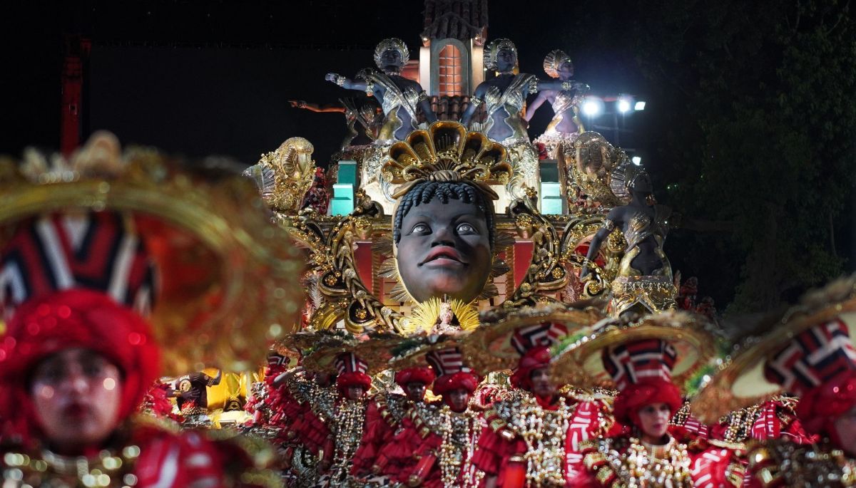 Alegoria da Maricá atropela pessoas e dilacera perna de uma vítima no Rio
